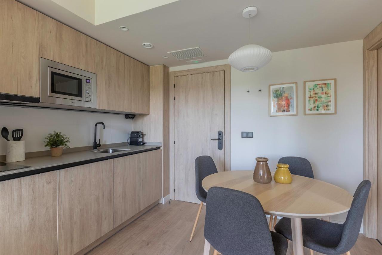 Apartamentos Líbere Pamplona Yamaguchi Exterior foto