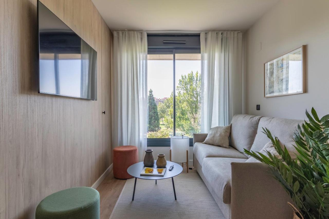 Apartamentos Líbere Pamplona Yamaguchi Exterior foto