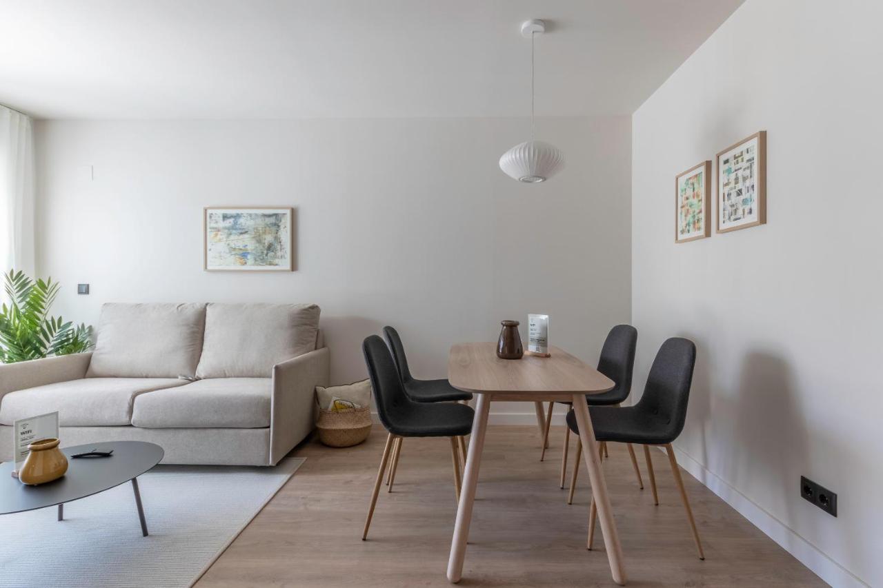 Apartamentos Líbere Pamplona Yamaguchi Exterior foto