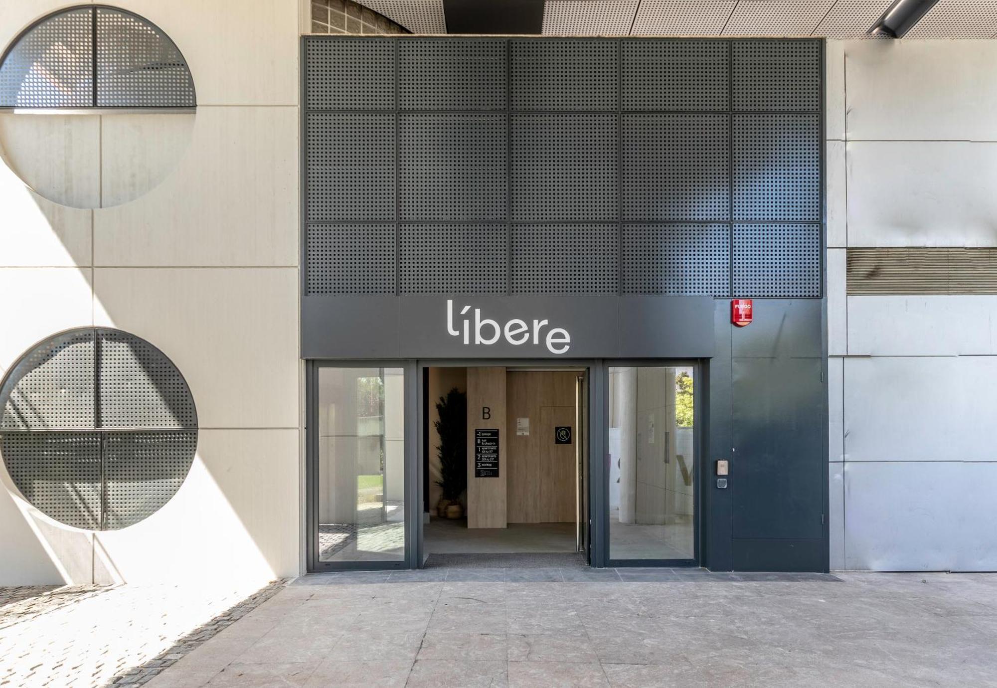 Apartamentos Líbere Pamplona Yamaguchi Exterior foto